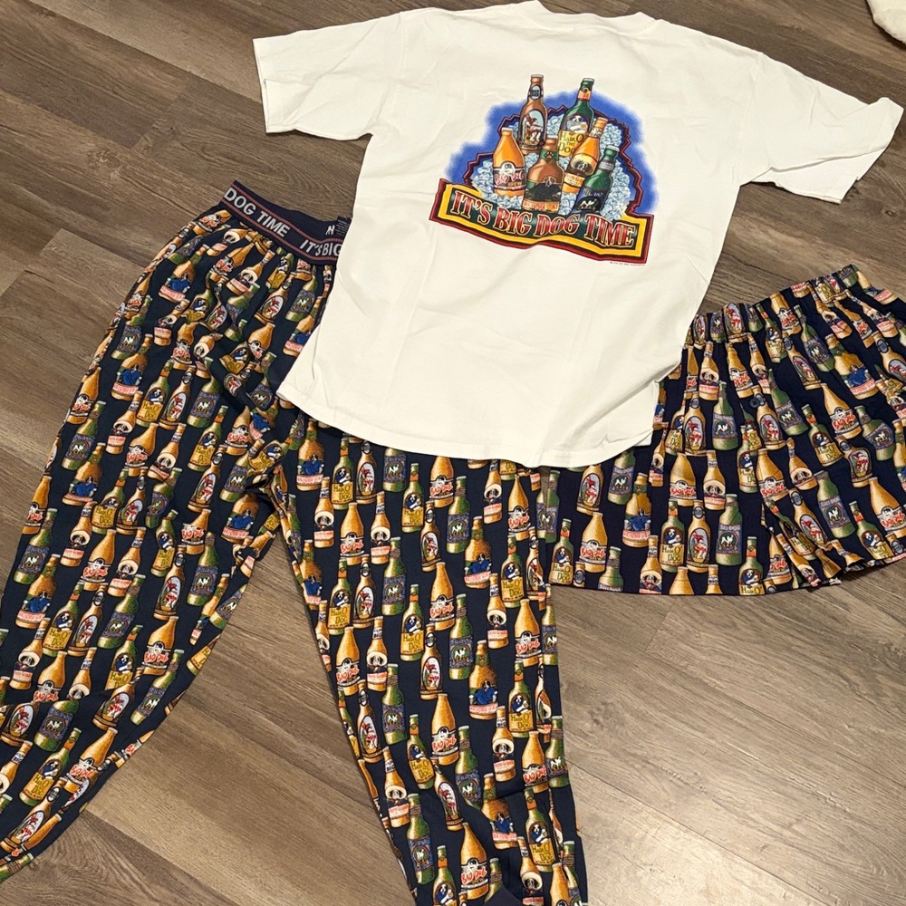 Big Dogs White Graphic T-Shirt, pants and short set size M